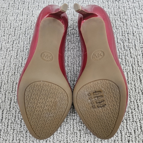 Michael Kors Ashby Flex Pump Size 7M in Cherry - Picture 3 of 9